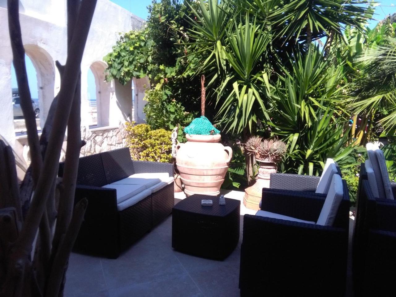 Hotel Villa A Mare Rodi Garganico Exterior foto